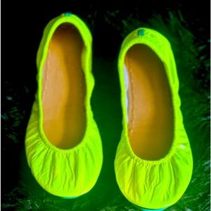 Unmellow Yellow Tieks size 9